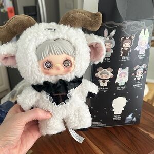 Dark Forest Friend White new without tags or box